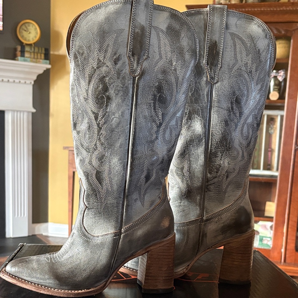 Freebird by Steven Gray Embroidered Heeled Boots - Picture 7 of 11